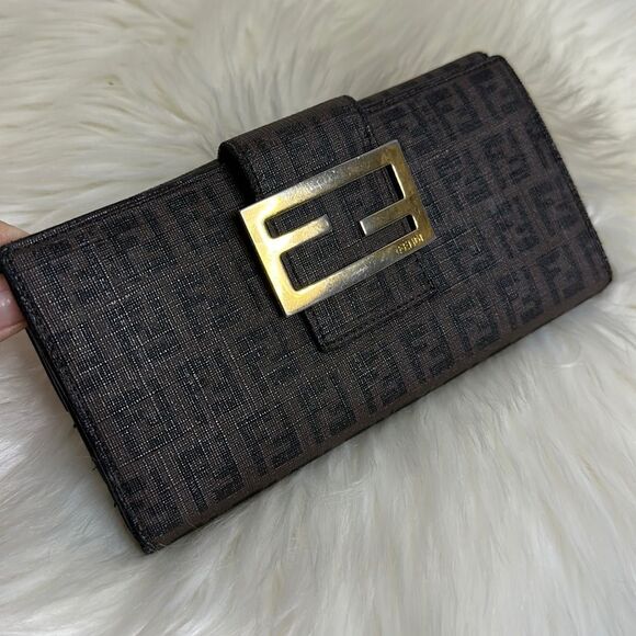 💯Authentic Fendi Monogram Large FF Logo🍀 - Picture 1 of 17